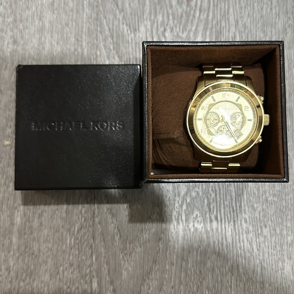 Michael Kors Watch - Picture 4 of 4